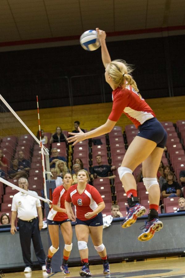 Betts stepping in for RMU Volleyball in wake of injury | RMU Sentry Media