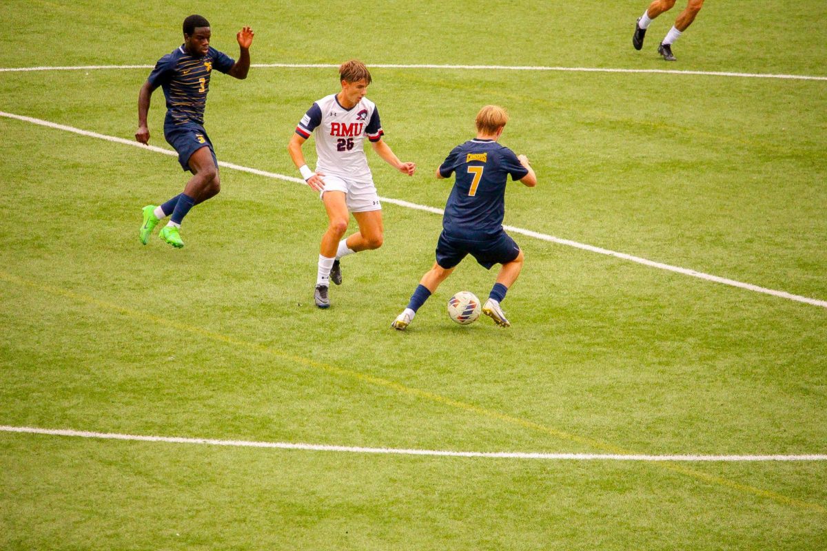 Men's Soccer's Scores Five Goals in First Half, Dominate Canisius