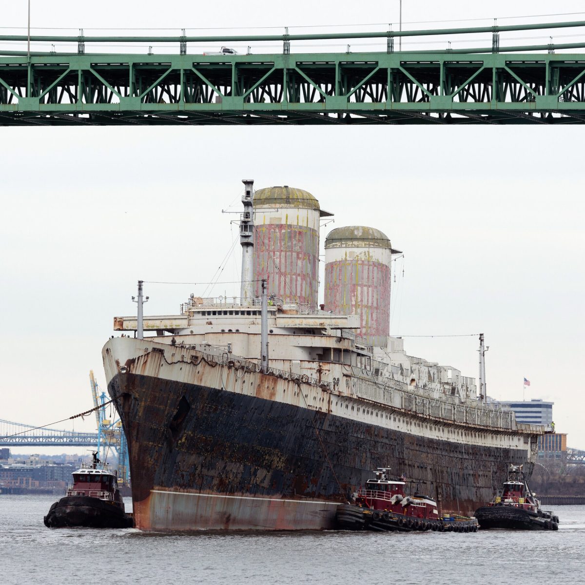 SS United States Leaves Philadelphia After 29 Years